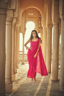 Shraddha Kapoor feet photo thumbnail