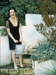 Rachel Weisz feet photo thumbnail
