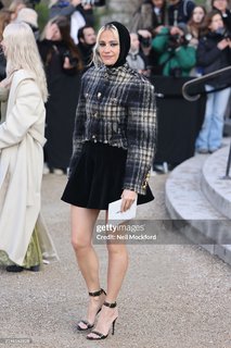 Pixie Lott feet photo thumbnail