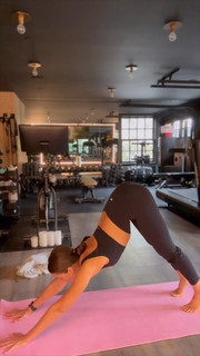 Jessica Alba feet photo thumbnail