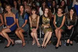 Holland Roden feet photo thumbnail