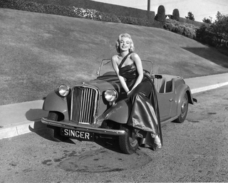 Marilyn Monroe feet photo thumbnail