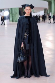 Dua Lipa feet photo thumbnail