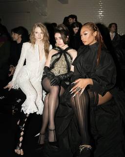 Hunter Schafer feet photo 3