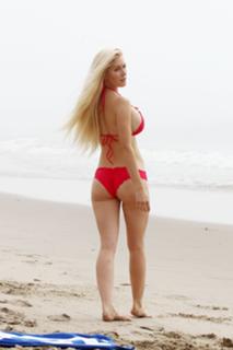 Heidi Montag feet photo thumbnail