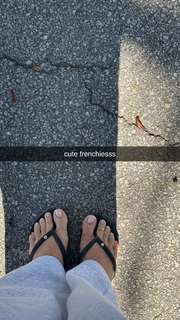 Corinna Kopf feet photo thumbnail