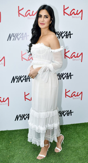 Katrina Kaif feet photo thumbnail