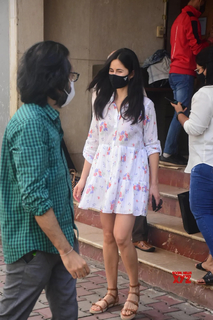 Katrina Kaif feet photo thumbnail