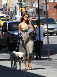 Irina Shayk feet photo thumbnail
