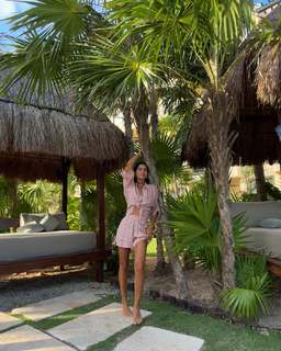 Zaira Nara feet photo thumbnail