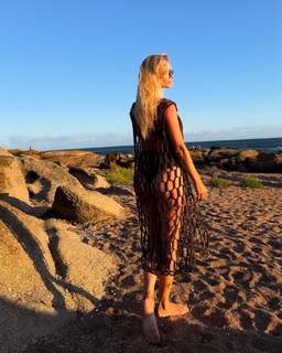 Nicole Neumann feet photo thumbnail