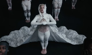 Lady Gaga feet photo thumbnail