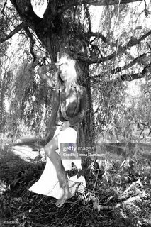 Pamela Anderson feet photo thumbnail