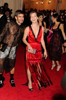 Milla Jovovich feet photo thumbnail