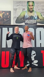 Valentina Shevchenko feet photo thumbnail