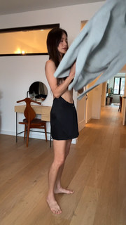 Jamie Chung feet photo thumbnail