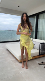 Jamie Chung feet photo thumbnail