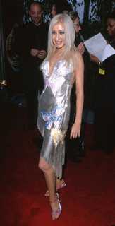 Christina Aguilera feet photo thumbnail
