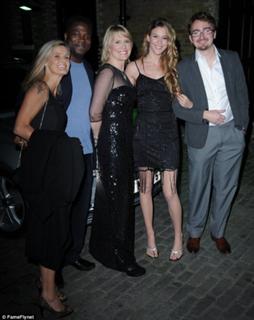 Joss Stone feet photo thumbnail