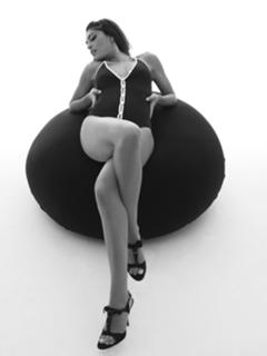 Juliana Paes feet photo thumbnail