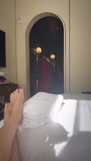 Abigail Spencer feet photo thumbnail