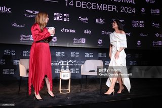 Priyanka Chopra Jonas feet photo thumbnail