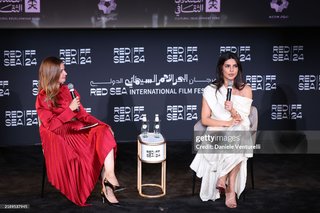 Priyanka Chopra Jonas feet photo thumbnail