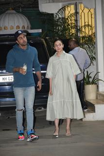 Alia Bhatt feet photo thumbnail