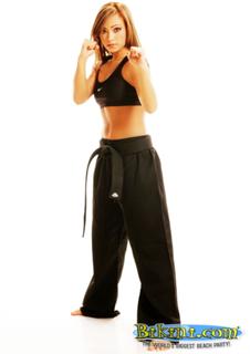 Michelle Waterson feet photo thumbnail