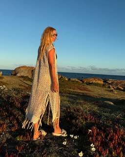 Nicole Neumann feet photo thumbnail