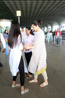 Shraddha Kapoor feet photo thumbnail