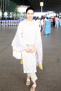 Shraddha Kapoor feet photo thumbnail