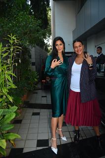 Katrina Kaif feet photo thumbnail