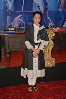 Taapsee Pannu feet photo thumbnail