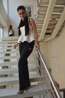 Taapsee Pannu feet photo thumbnail