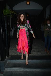 Taapsee Pannu feet photo 4