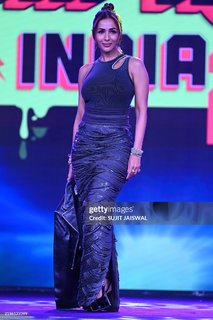 Malaika Arora feet photo thumbnail