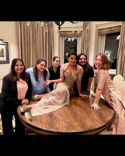 Priyanka Chopra Jonas feet photo thumbnail