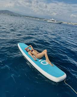 Priyanka Chopra Jonas feet photo thumbnail