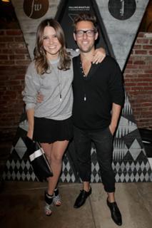 Sophia Bush feet photo thumbnail