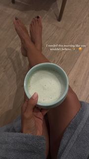 Rochelle Humes feet photo thumbnail