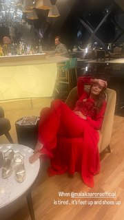 Malaika Arora feet photo thumbnail