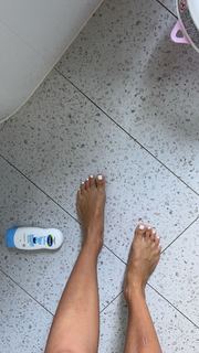Scarlet Vas feet photo thumbnail