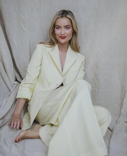 Laura Whitmore feet photo 4