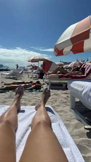 Natalie Noel Mariduena feet photo thumbnail