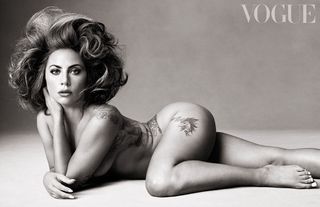 Lady Gaga feet photo thumbnail