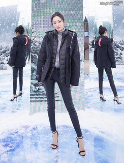 Mi Yang feet photo thumbnail