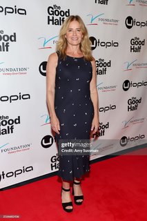 Elisabeth Shue feet photo 3
