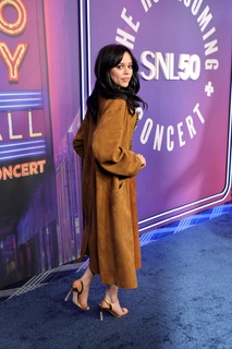 Jenna Ortega feet photo thumbnail