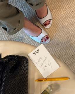 Sasha Alexander feet photo thumbnail